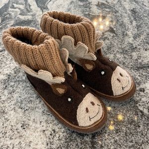 Garnet Hill Kids Moose Slippers